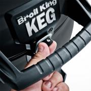 Broil King Keg 5000 Charcoal Barbecue | Lid Catch
