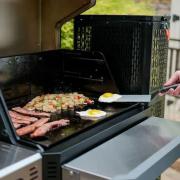 Masterbuilt 800 Gravity Fed Digital Charcoal Grill&#44; Griddle &#38; Smoker  - view 3